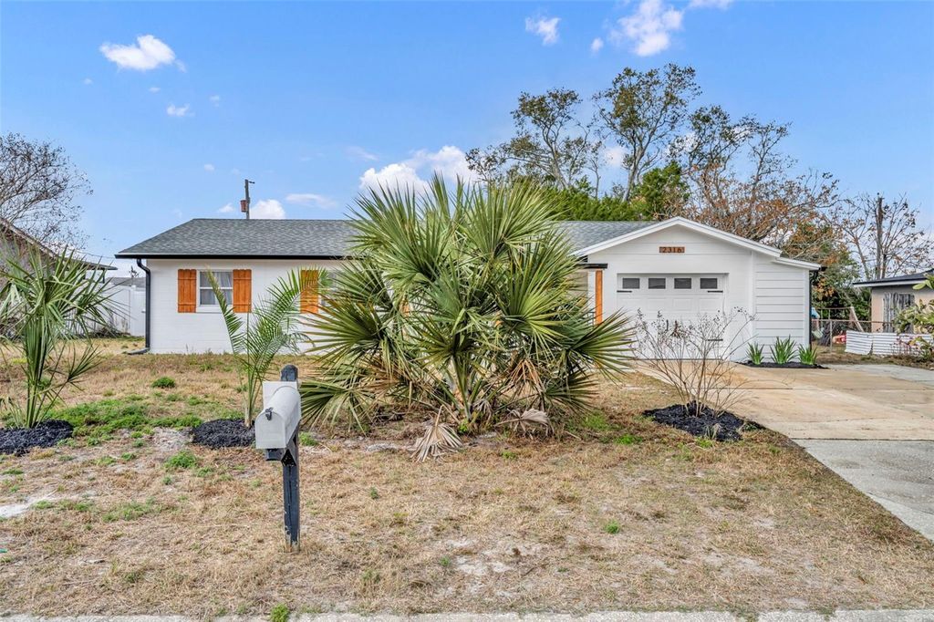 Photo of 2316 Fleet Circle, Orlando, FL 32817 (MLS # O6383886)