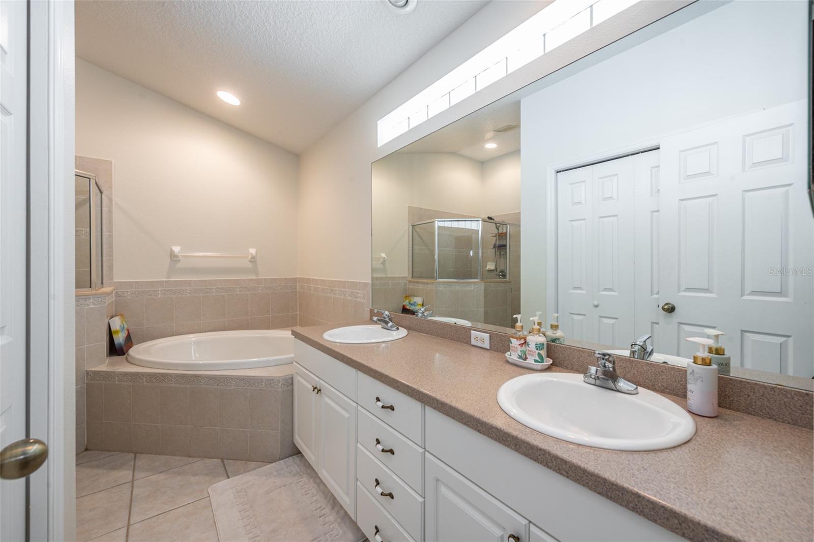 LAKE ST CHARLES UNIT 12 - Residential Lease