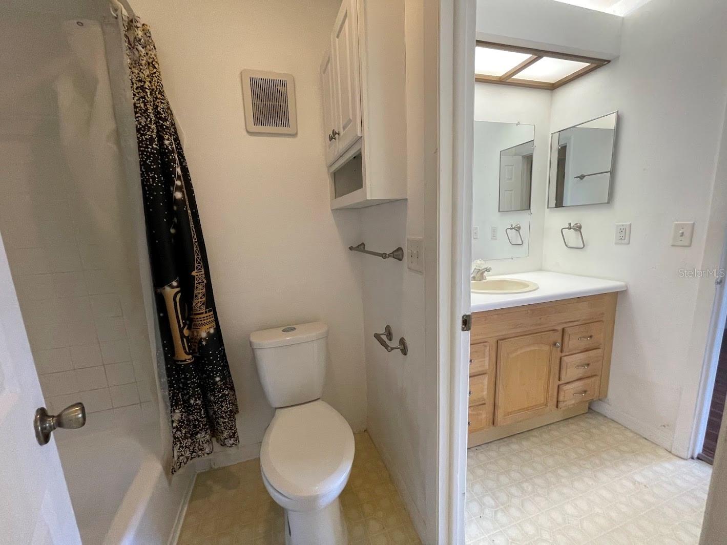 INVERNESS CONDO - Residential Lease