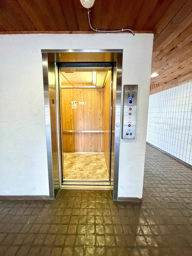 INVERNESS CONDO - Residential Lease