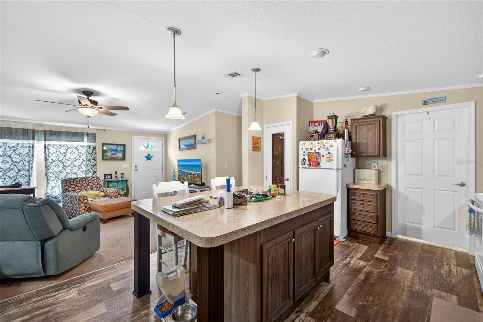 LEMON BAY ISLES PH 03 - Residential