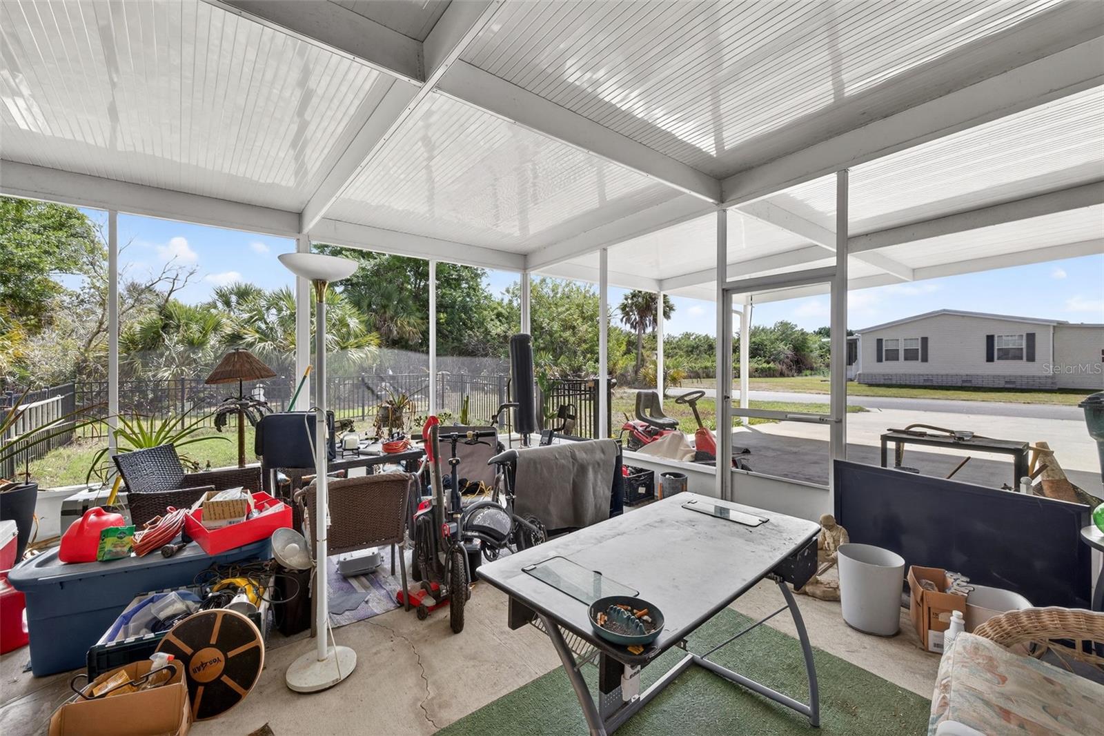 LEMON BAY ISLES PH 03 - Residential