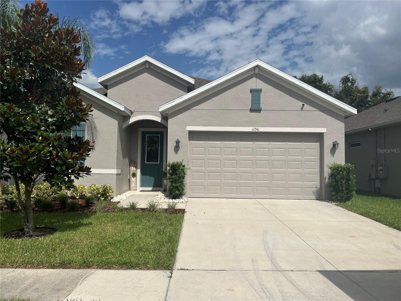 Welcome to your dream home! This beautiful 4-bedroom, 3-full bathroom home is located in a desirable community in Apopka, Florida. Featuring a gourmet kitchen perfect for cooking and entertaining, this home offers both style and functionality.
* 4 spacious bedrooms
* 3 full bathrooms*? Chef-inspired gourmet kitchen
* Private fenced backyard
* Located in a pool community – enjoy resort-style living!
* Modern finishes and open-concept layout
Don’t miss this incredible opportunity to own a stunning home in one of Apopka’s most sought-after neighborhoods. Schedule your showing today!
** Contact us now for more details or a private tour!