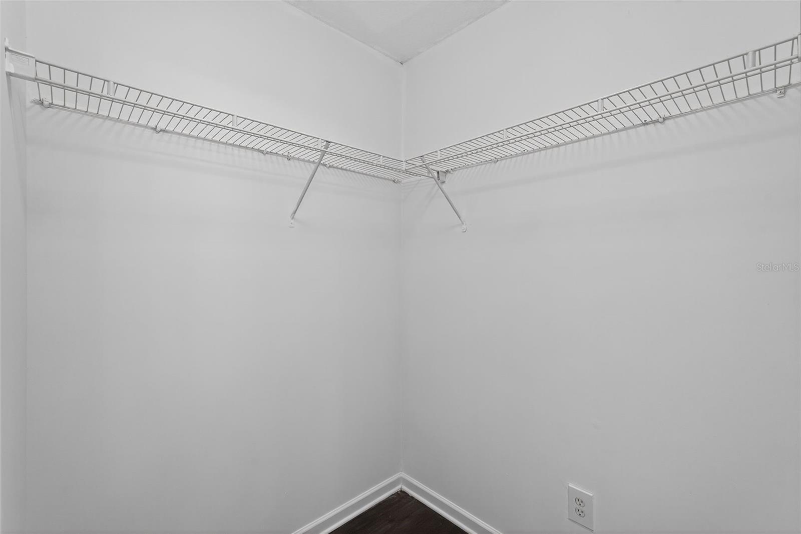 FOXCHASE 04 - Residential