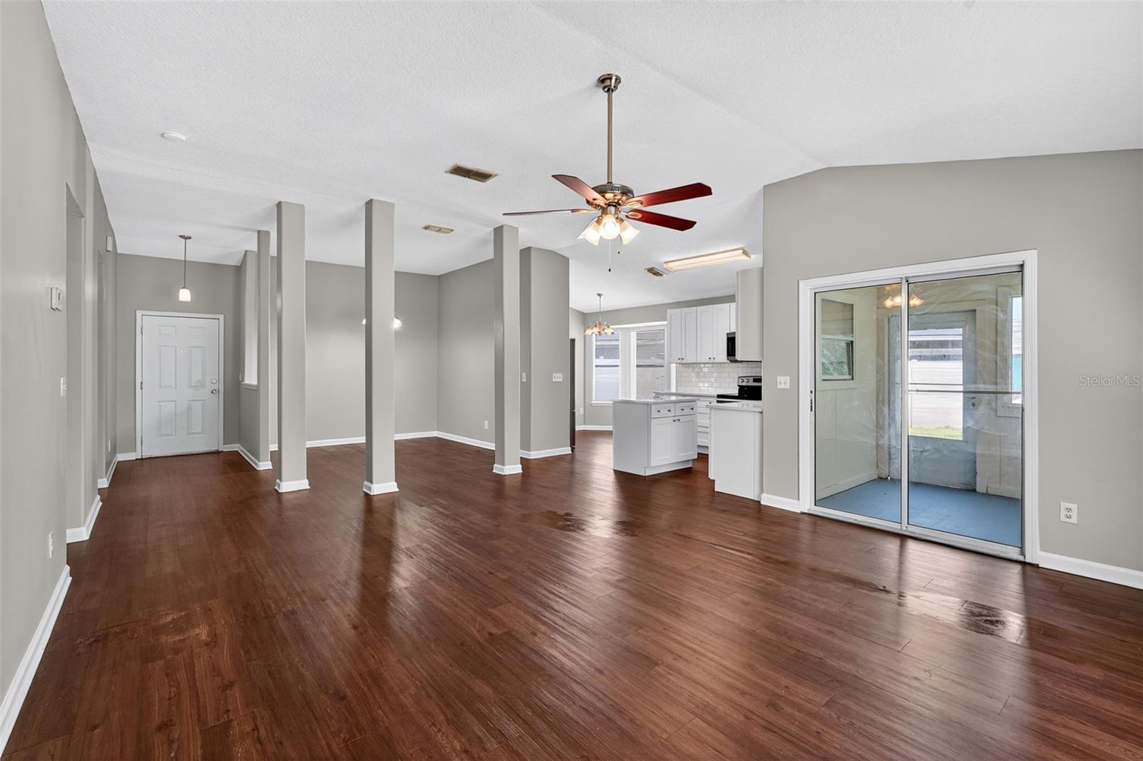 FOXCHASE 04 - Residential