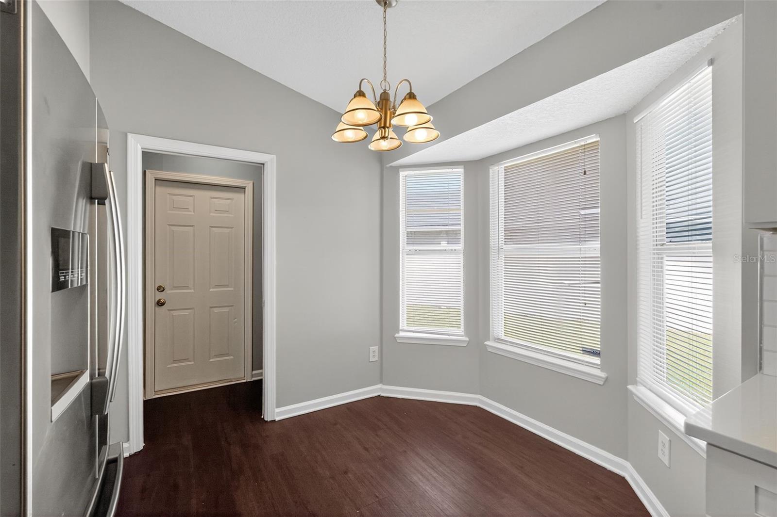 FOXCHASE 04 - Residential