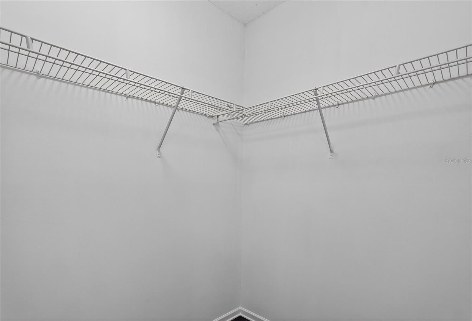 FOXCHASE 04 - Residential