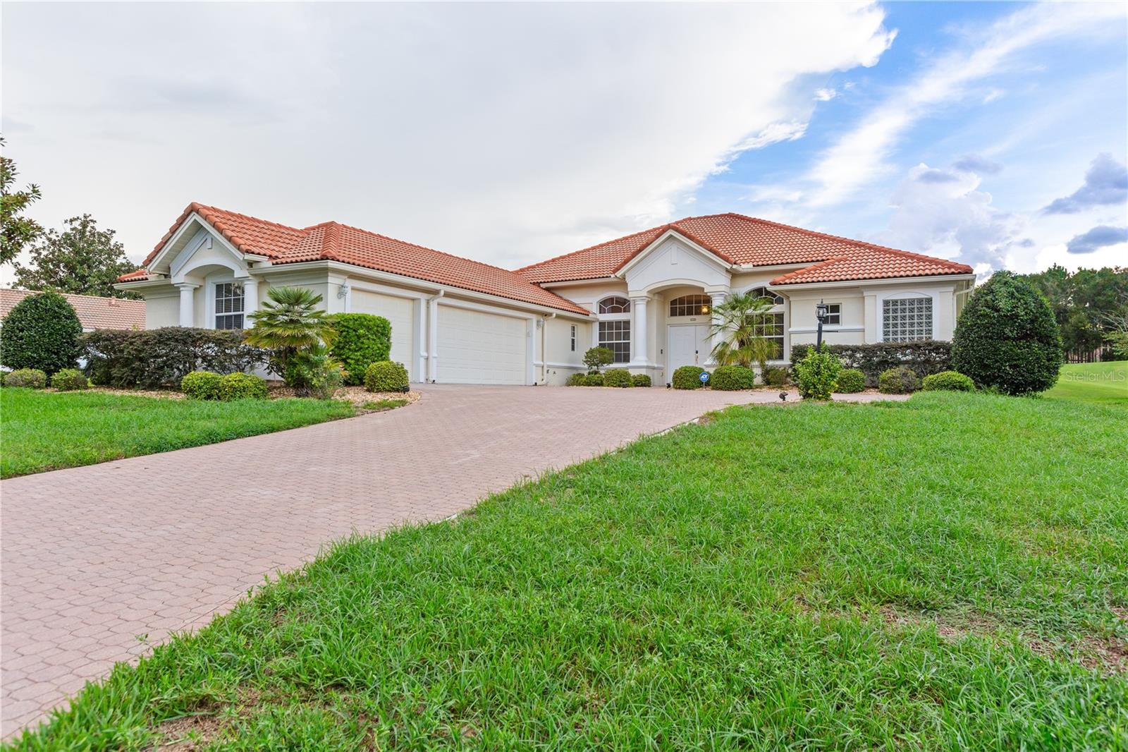 1545 N DIMAGGIO PATH