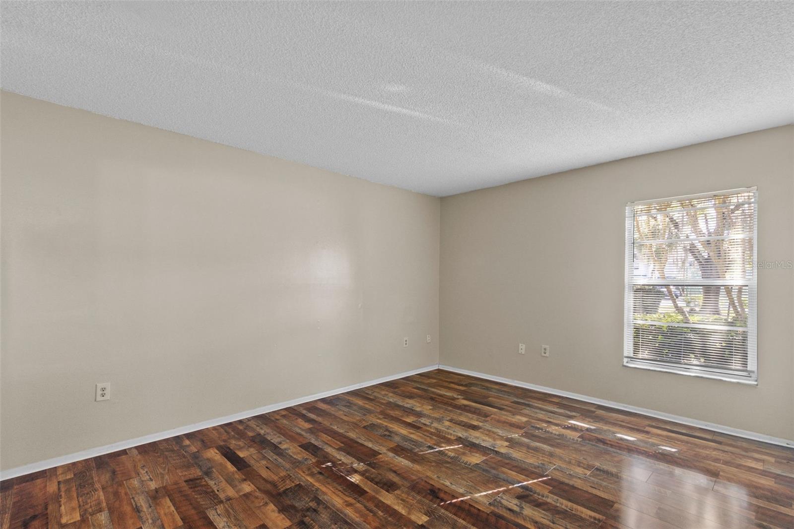 THE OAKS UNIT VII A CONDOMINIU - Residential