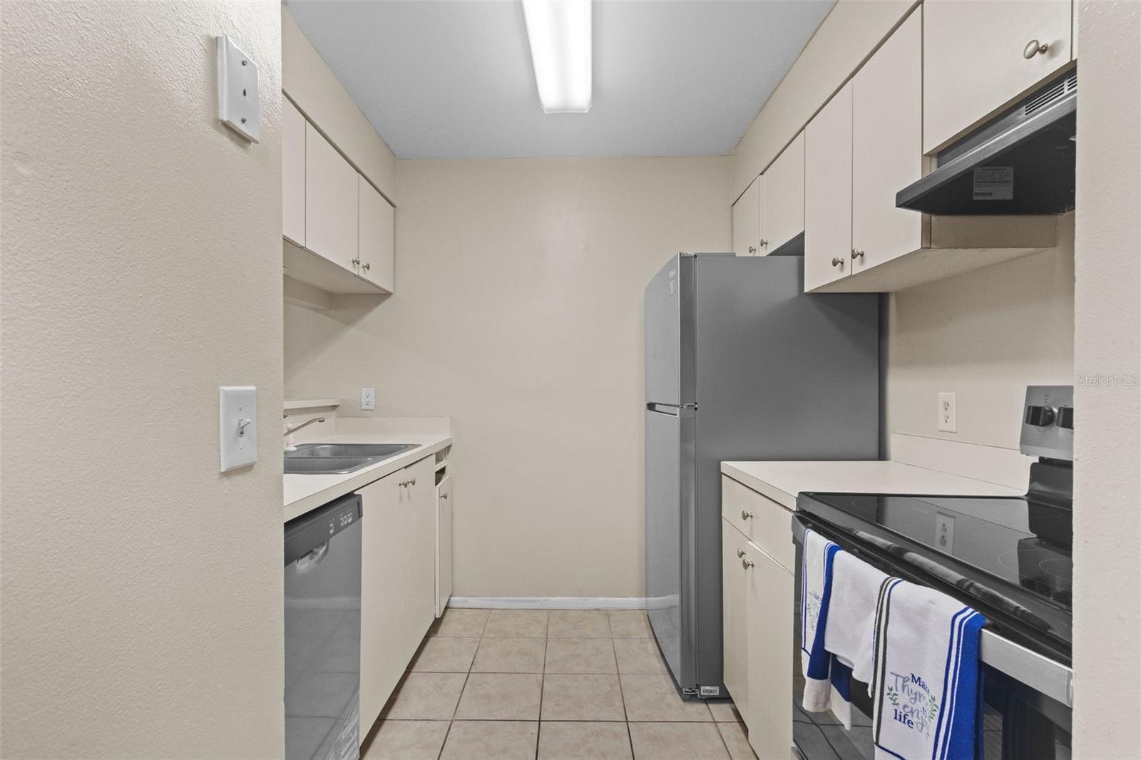 THE OAKS UNIT VII A CONDOMINIU - Residential