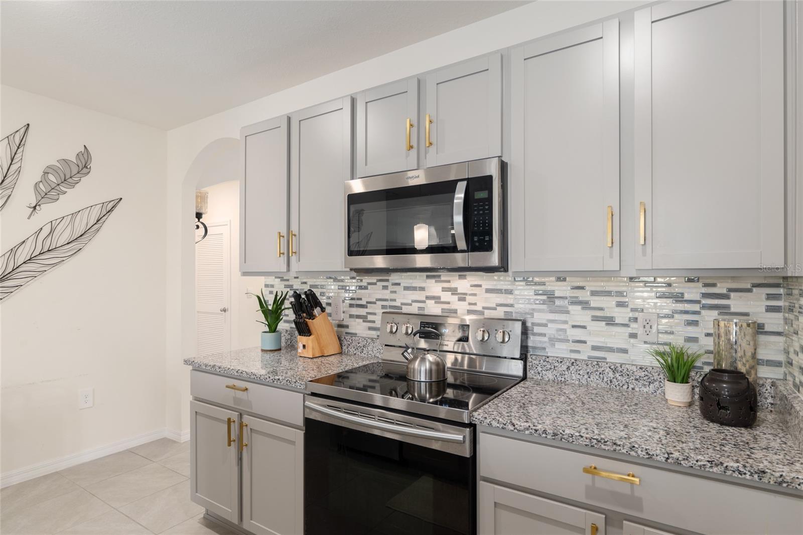 LAKE DIAMOND NORTH - Residential Lease