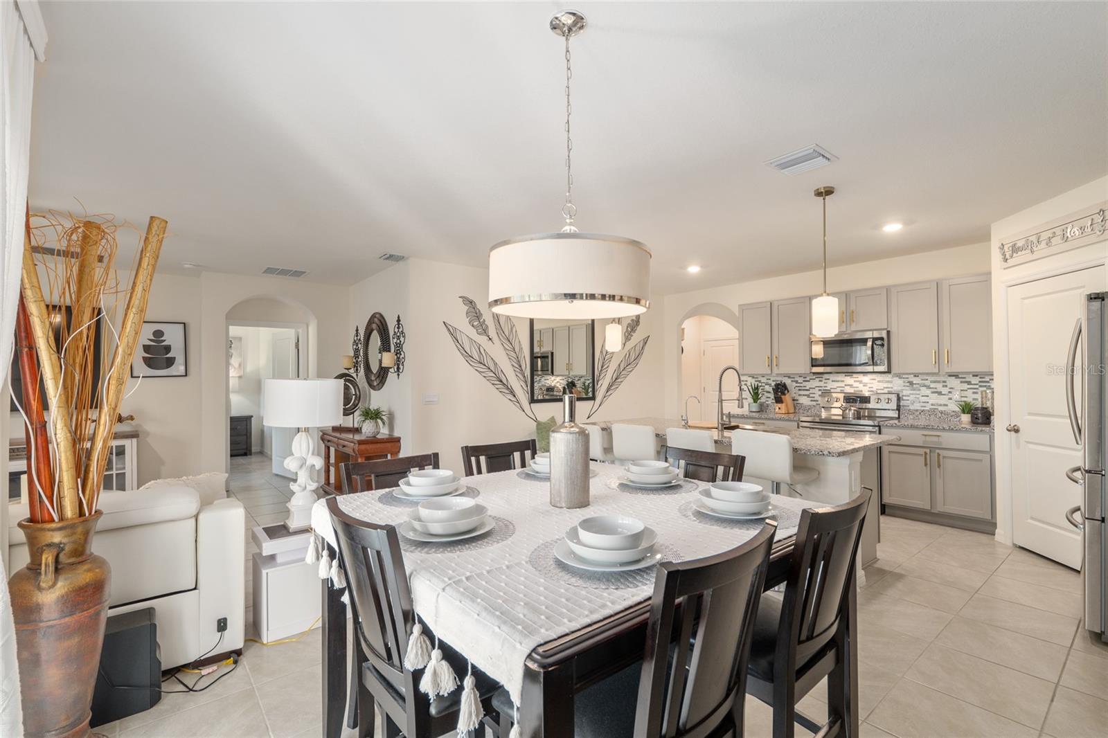 LAKE DIAMOND NORTH - Residential Lease