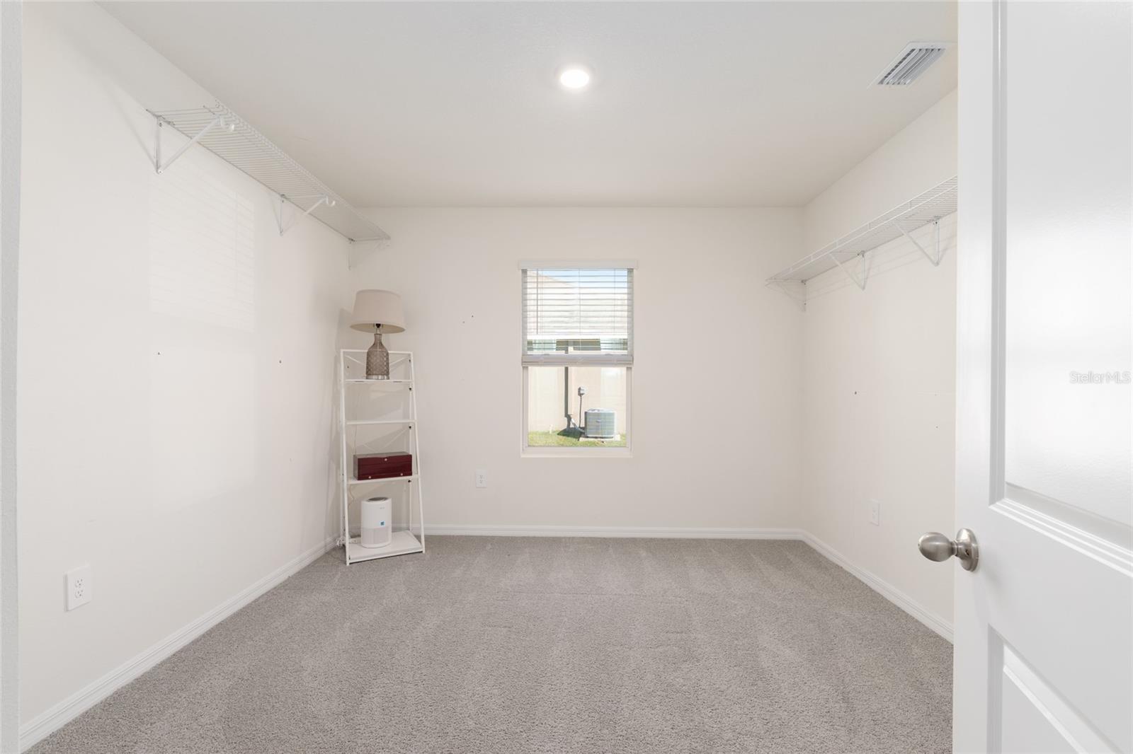 LAKE DIAMOND NORTH - Residential Lease