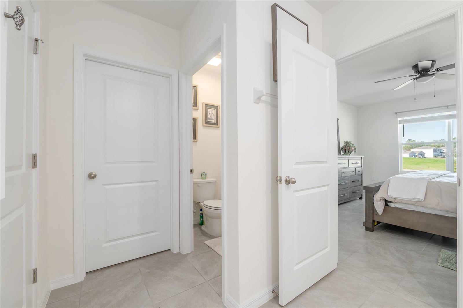 LAKE DIAMOND NORTH - Residential Lease