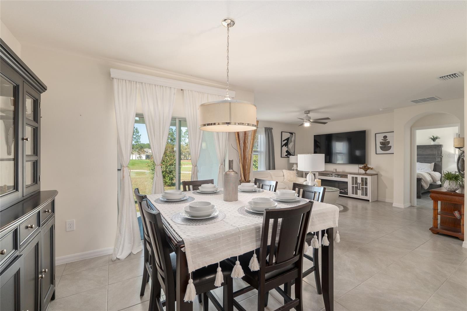 LAKE DIAMOND NORTH - Residential Lease