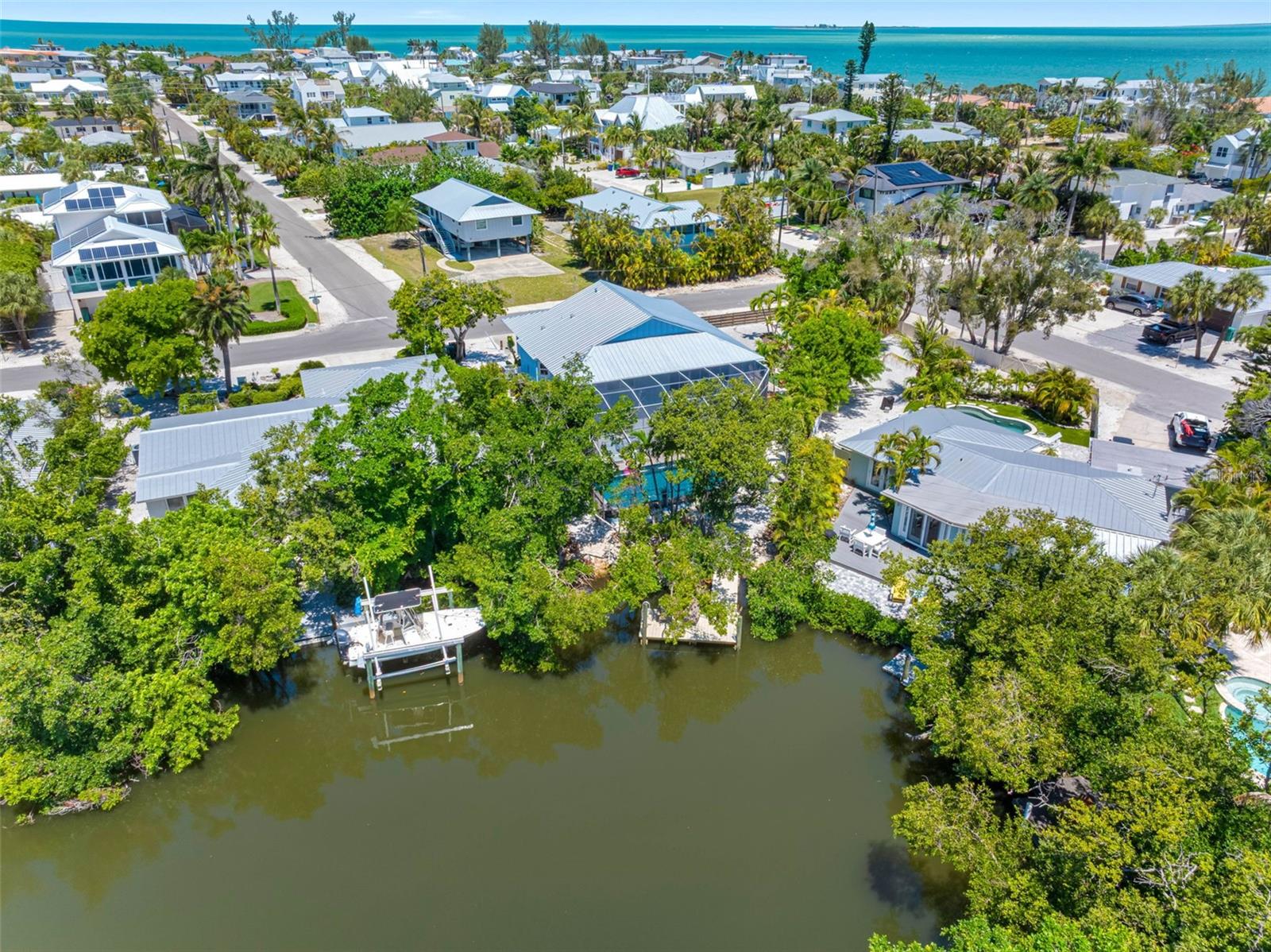 LUANA ISLES - Residential