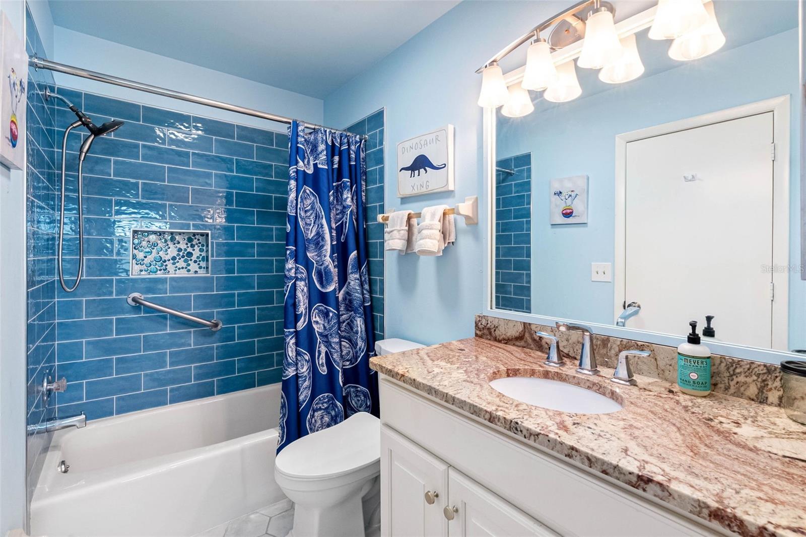 LUANA ISLES - Residential