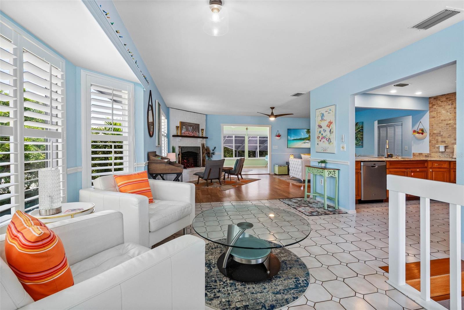 LUANA ISLES - Residential