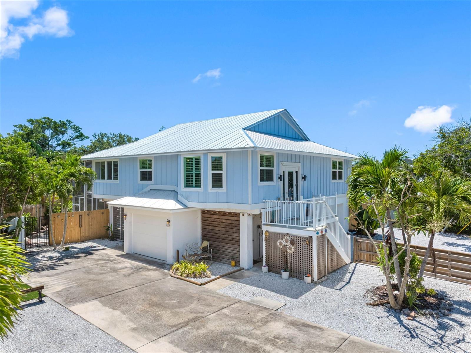 LUANA ISLES - Residential