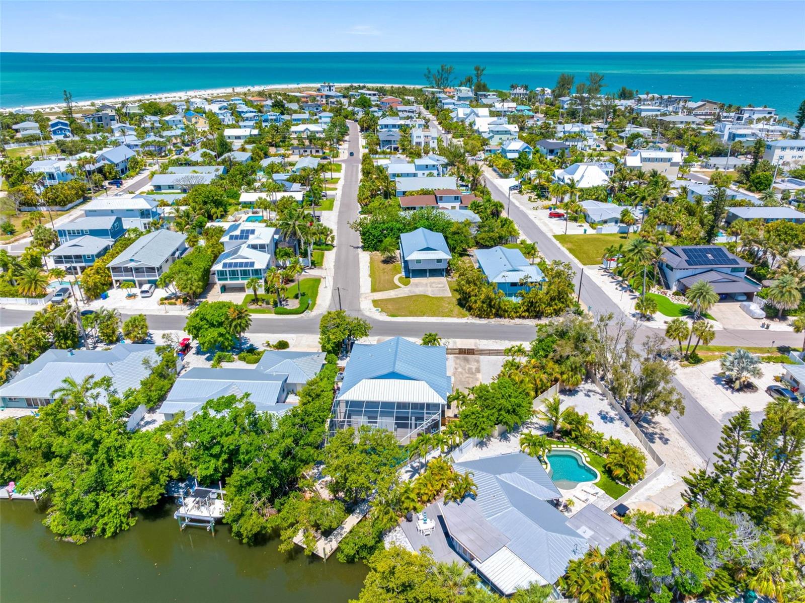 LUANA ISLES - Residential