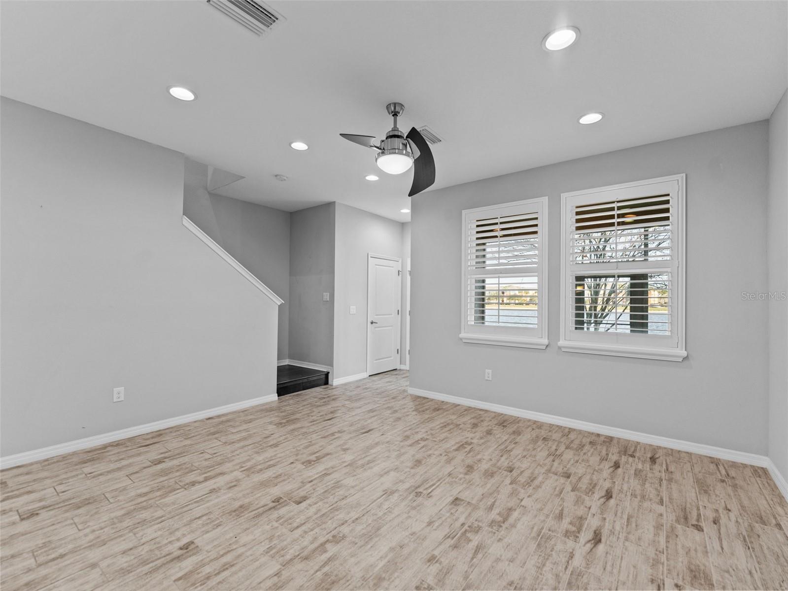 JACKSON SQUARE TWNHMS - Residential