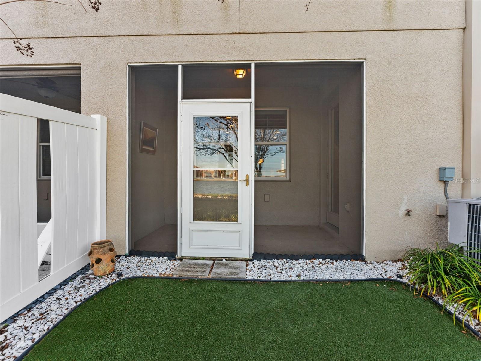 JACKSON SQUARE TWNHMS - Residential