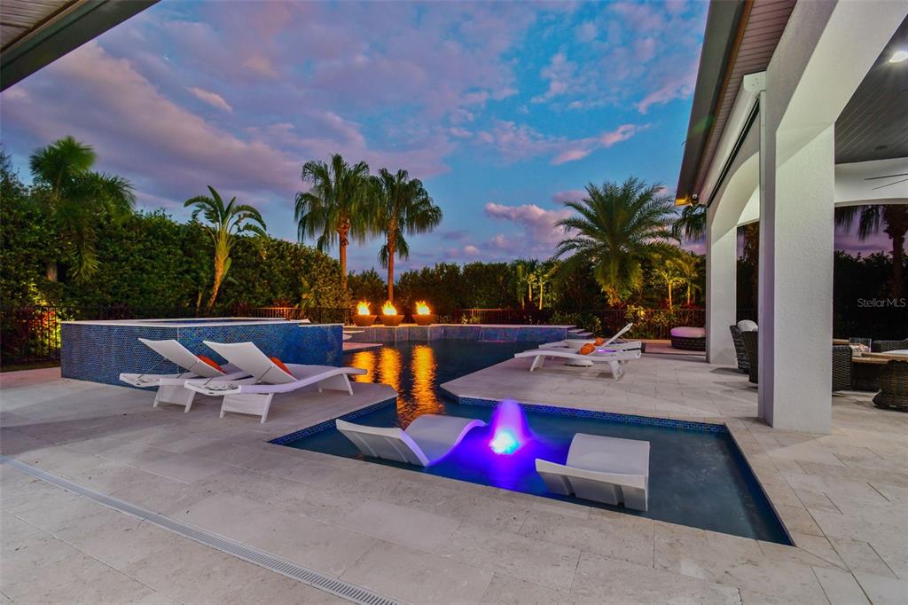 HERITAGE LAKES - Residential