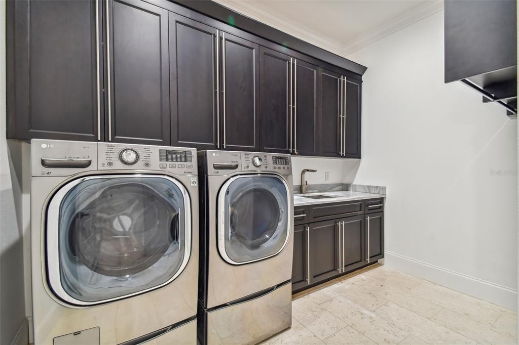 HERITAGE LAKES - Residential