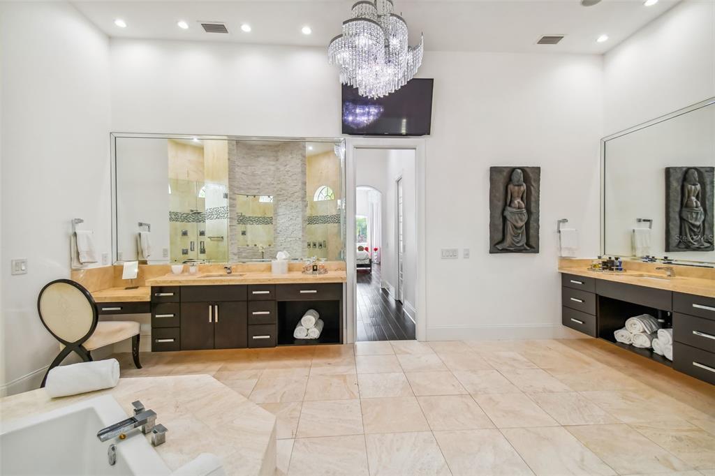 HERITAGE LAKES - Residential