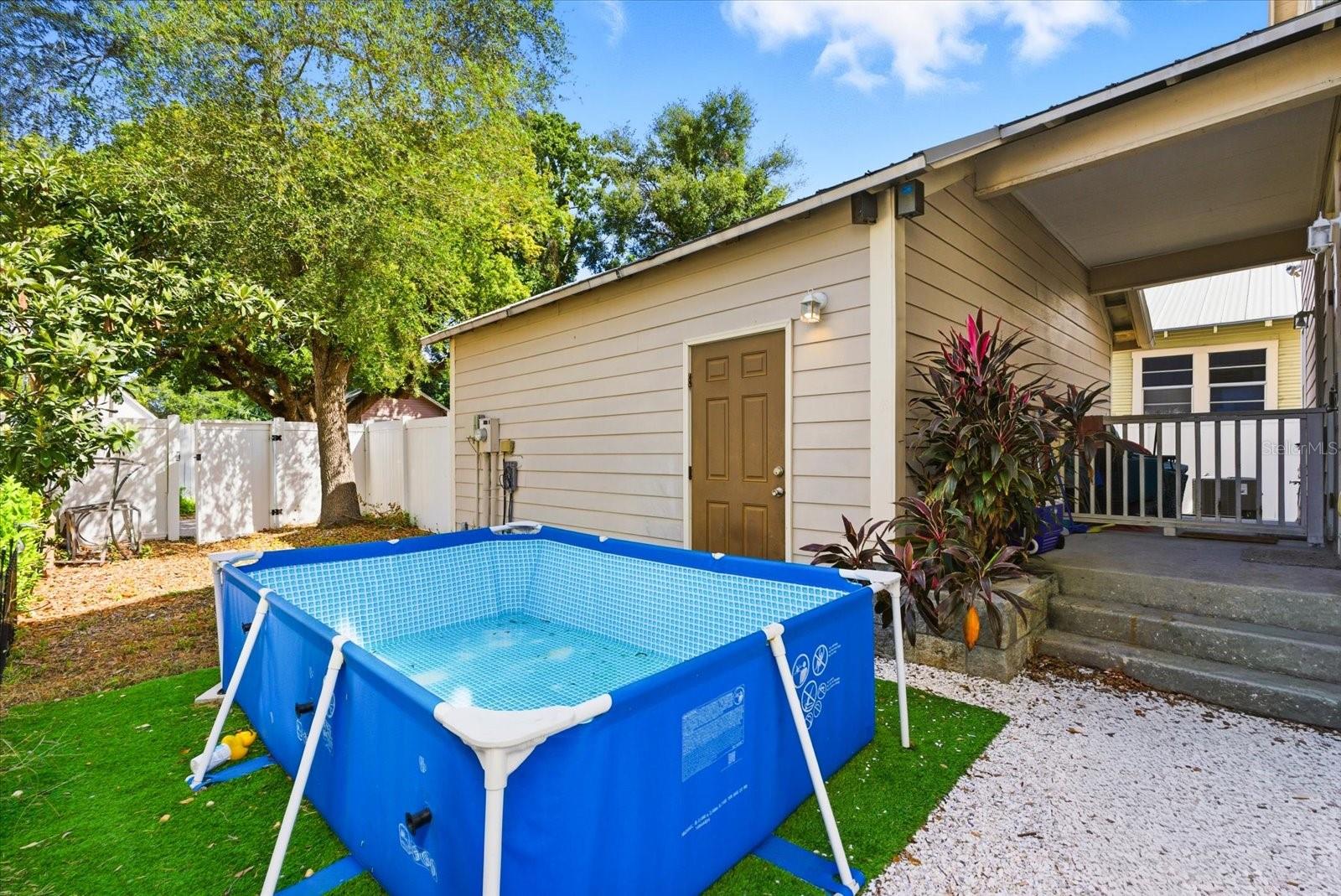 GIUSTOS TWNHMS - Residential