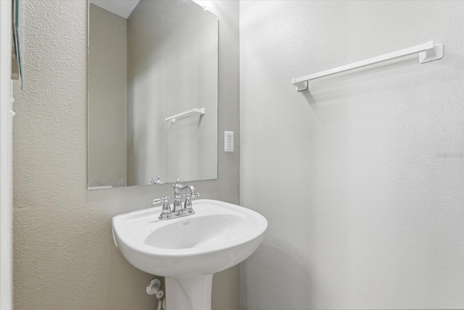 GIUSTOS TWNHMS - Residential