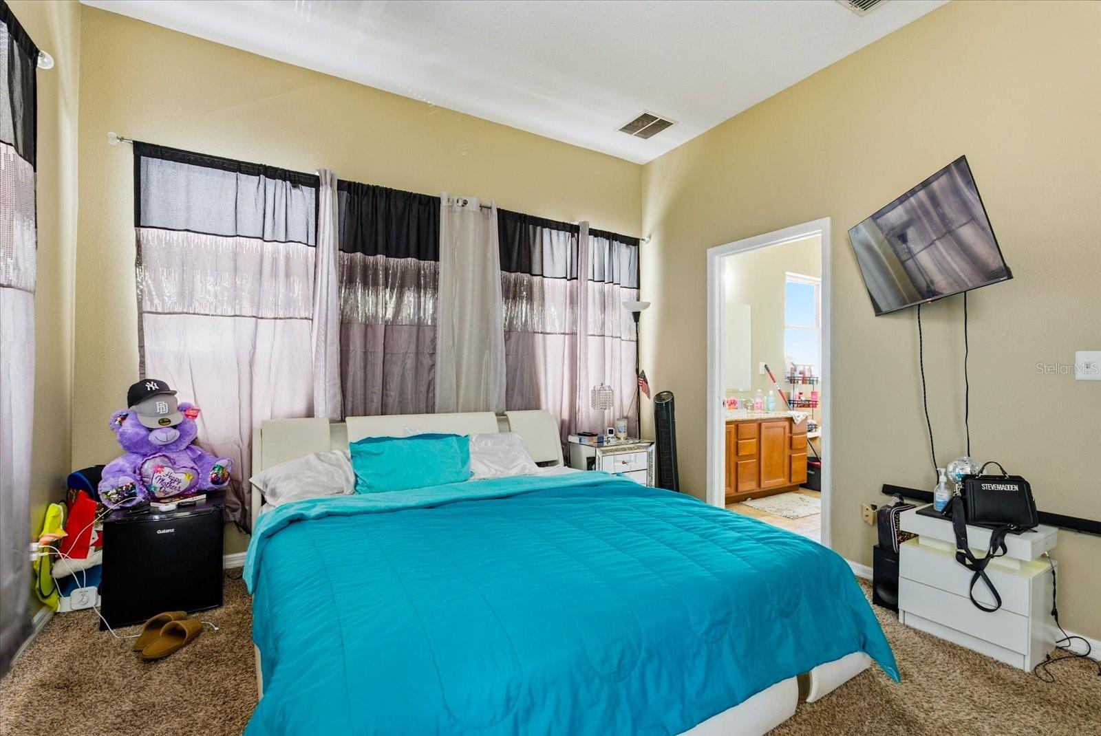 GIUSTOS TWNHMS - Residential