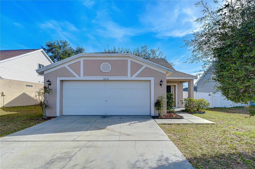 Photo of 24640 Siena Drive, Lutz, FL 33559 (MLS # G5108400)