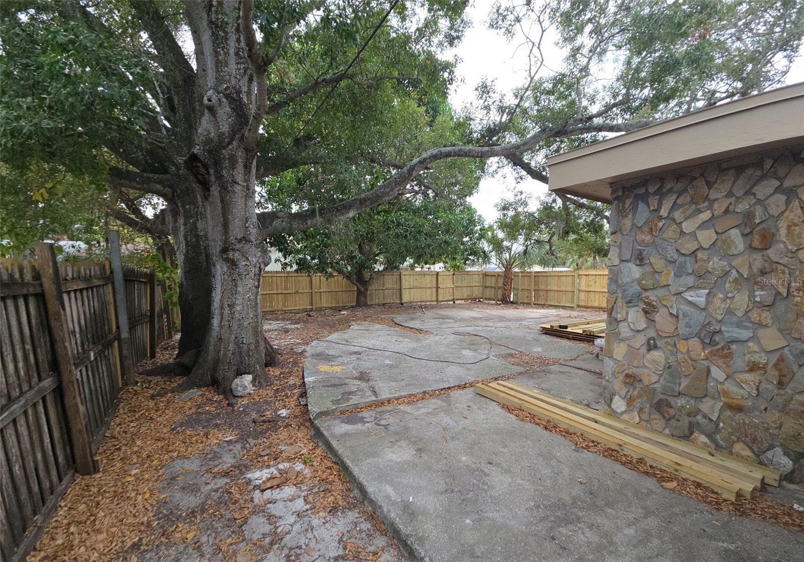 LEVERICHS J J TOURIST PARK - Residential