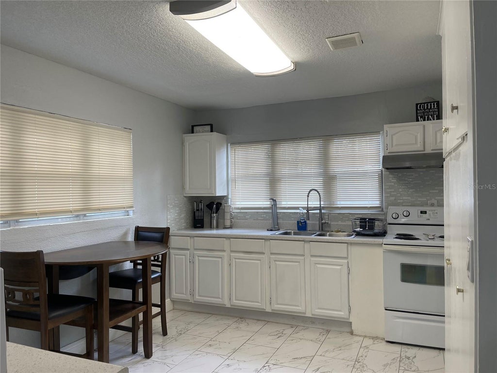 Photo of 729 Seminole Avenue, Orlando, FL 32804 (MLS # O6431880)