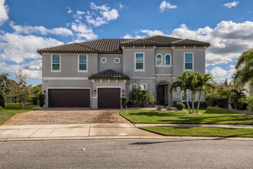 Photo of 8192 Ludington Circle, Orlando, FL 32836 (MLS # O6422812)