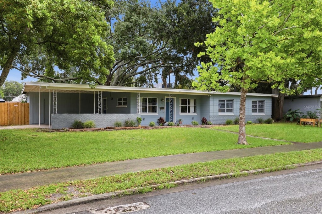 Photo of 712 Malone Drive, Orlando, FL 32810 (MLS # O6439575)
