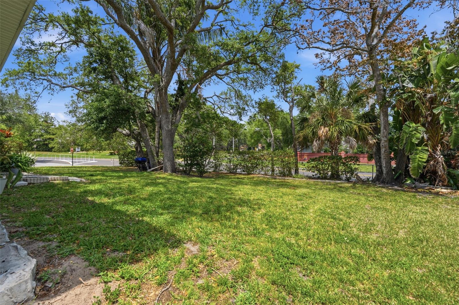 CLOVERPLACE CONDO - Residential