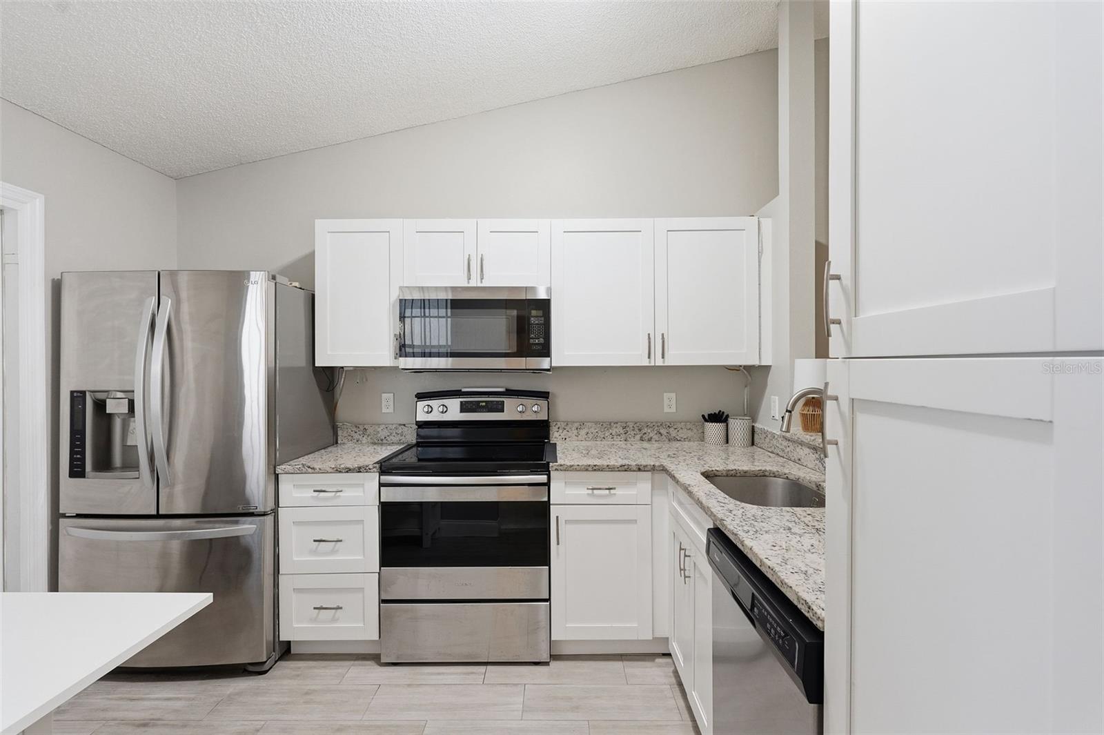 CLOVERPLACE CONDO - Residential