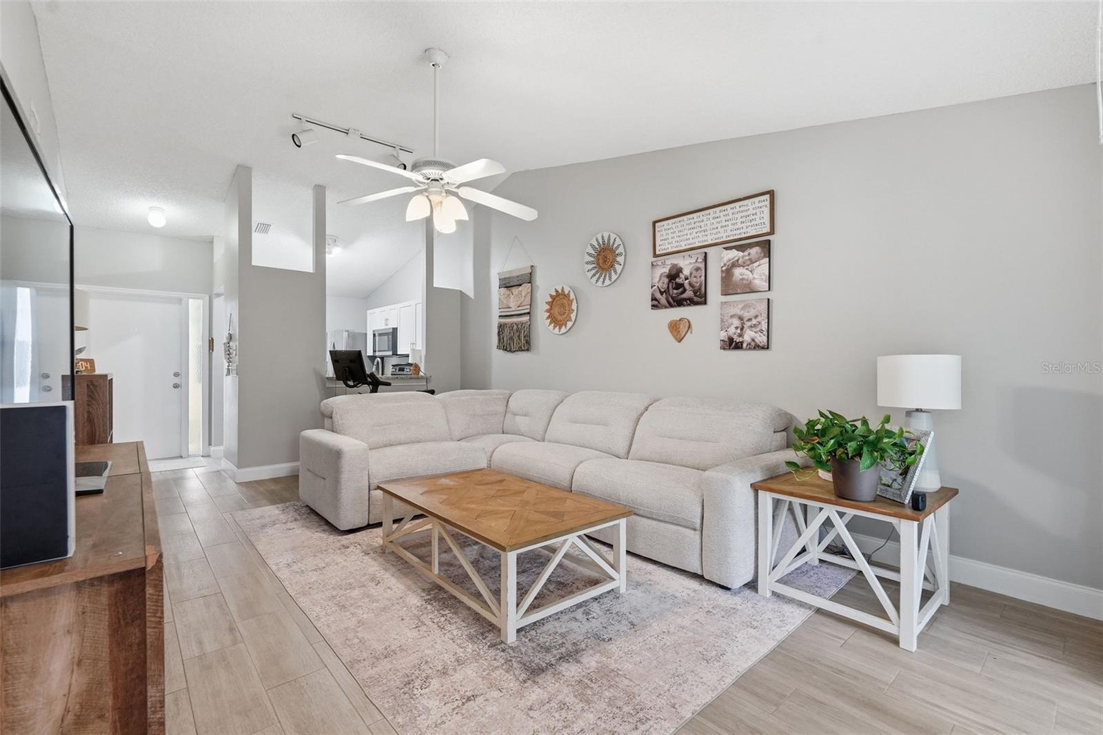 CLOVERPLACE CONDO - Residential