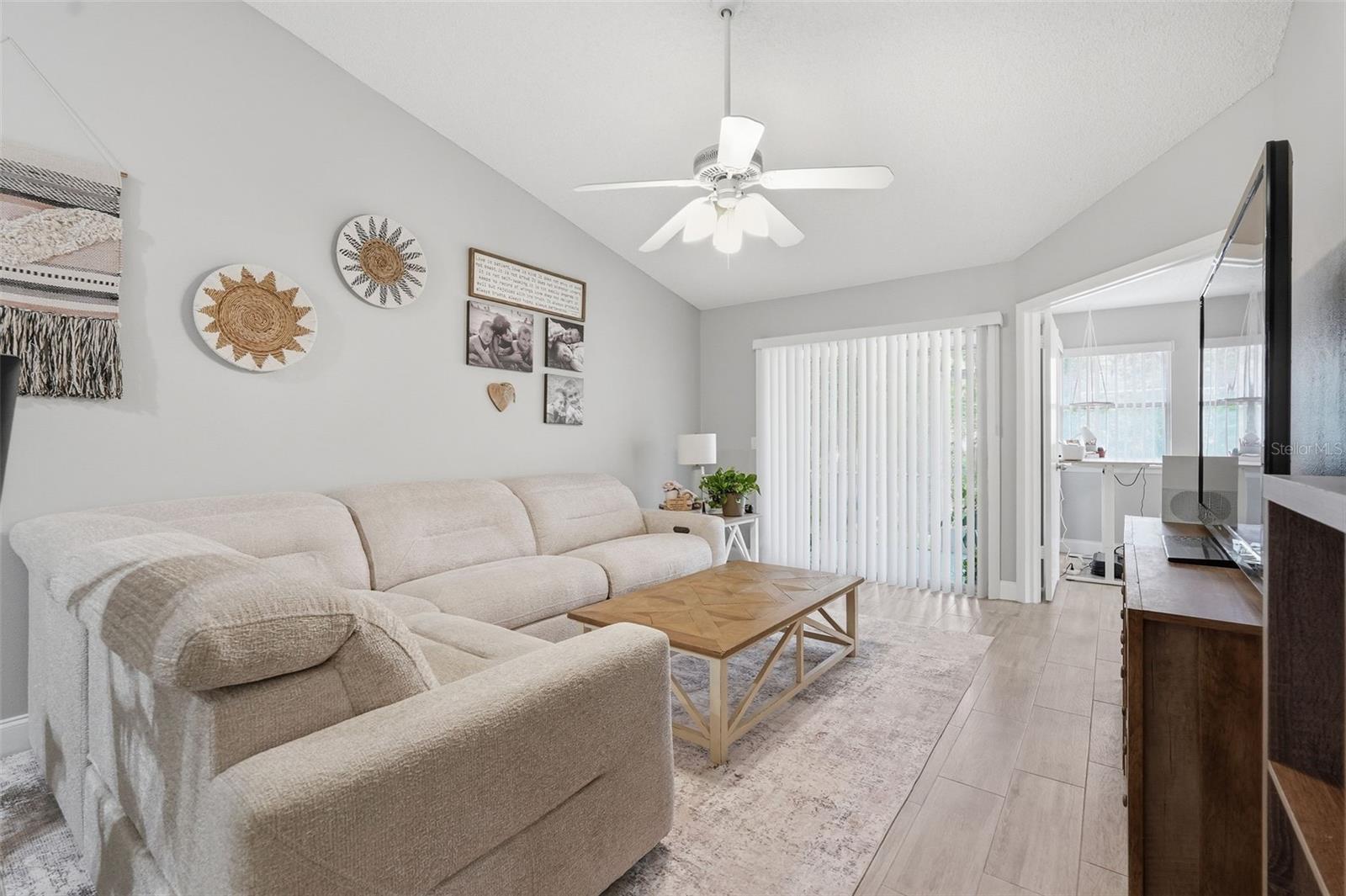 CLOVERPLACE CONDO - Residential