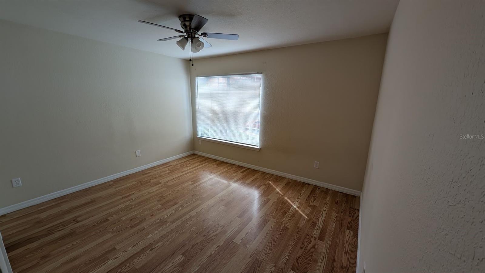 CENTRAL PK/LEE VISTA - Residential