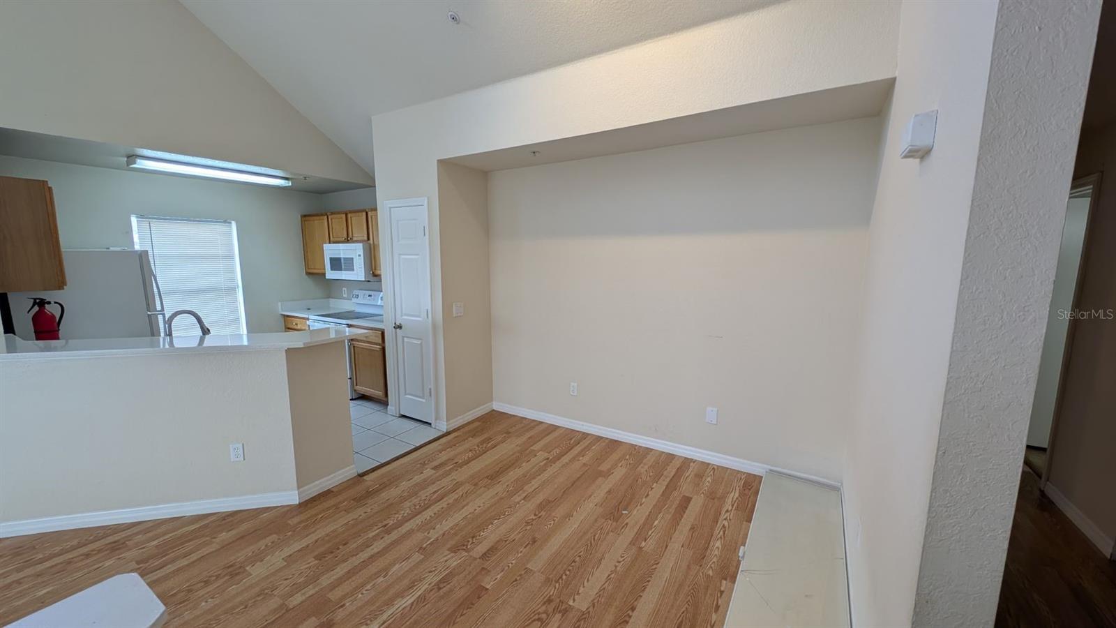 CENTRAL PK/LEE VISTA - Residential