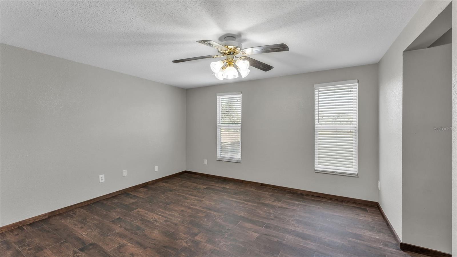 BRANDON LAKES - Residential