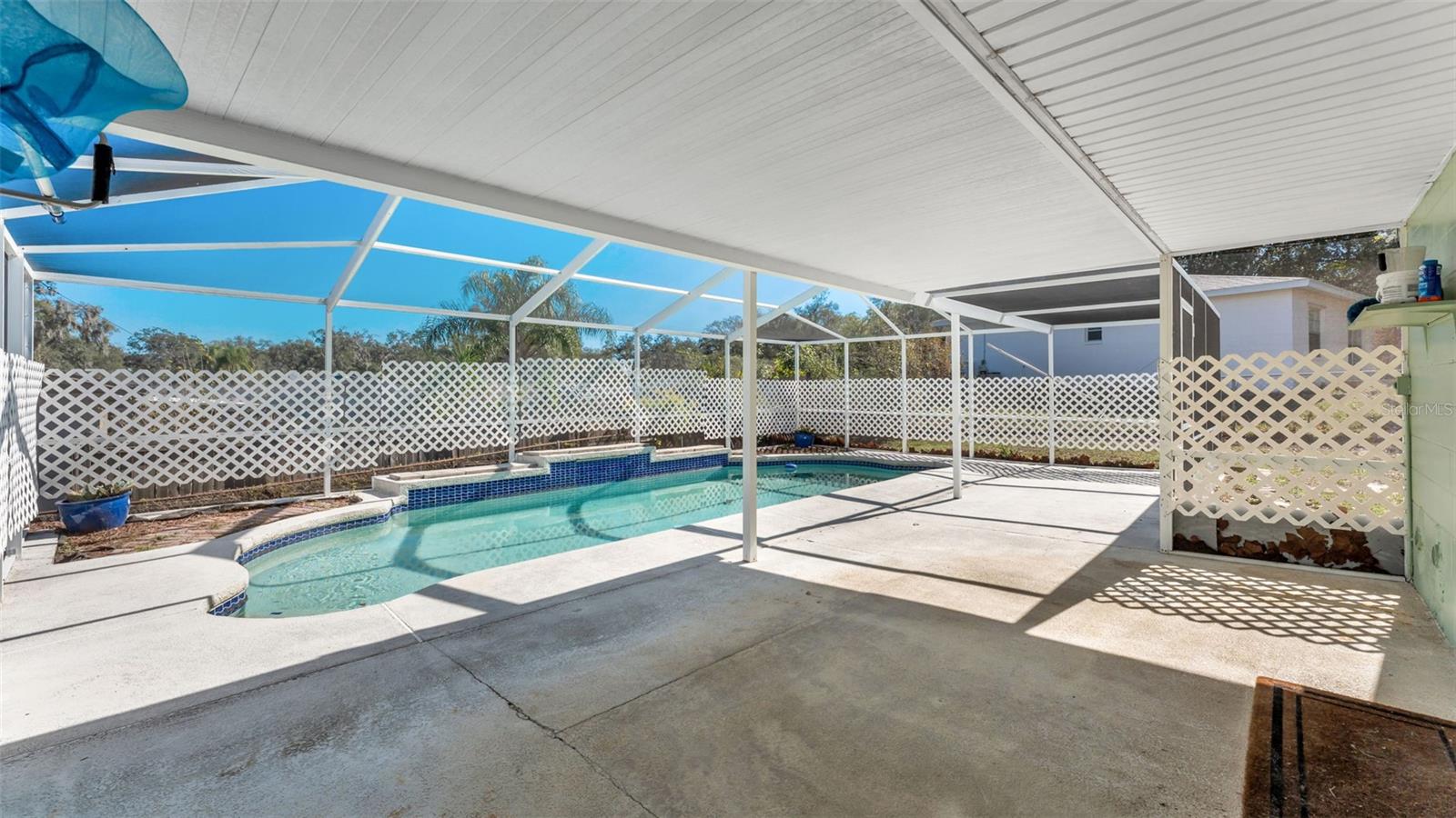 BRANDON LAKES - Residential