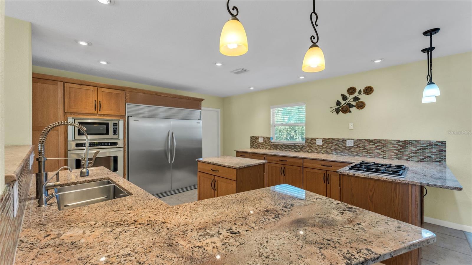 BRANDON LAKES - Residential