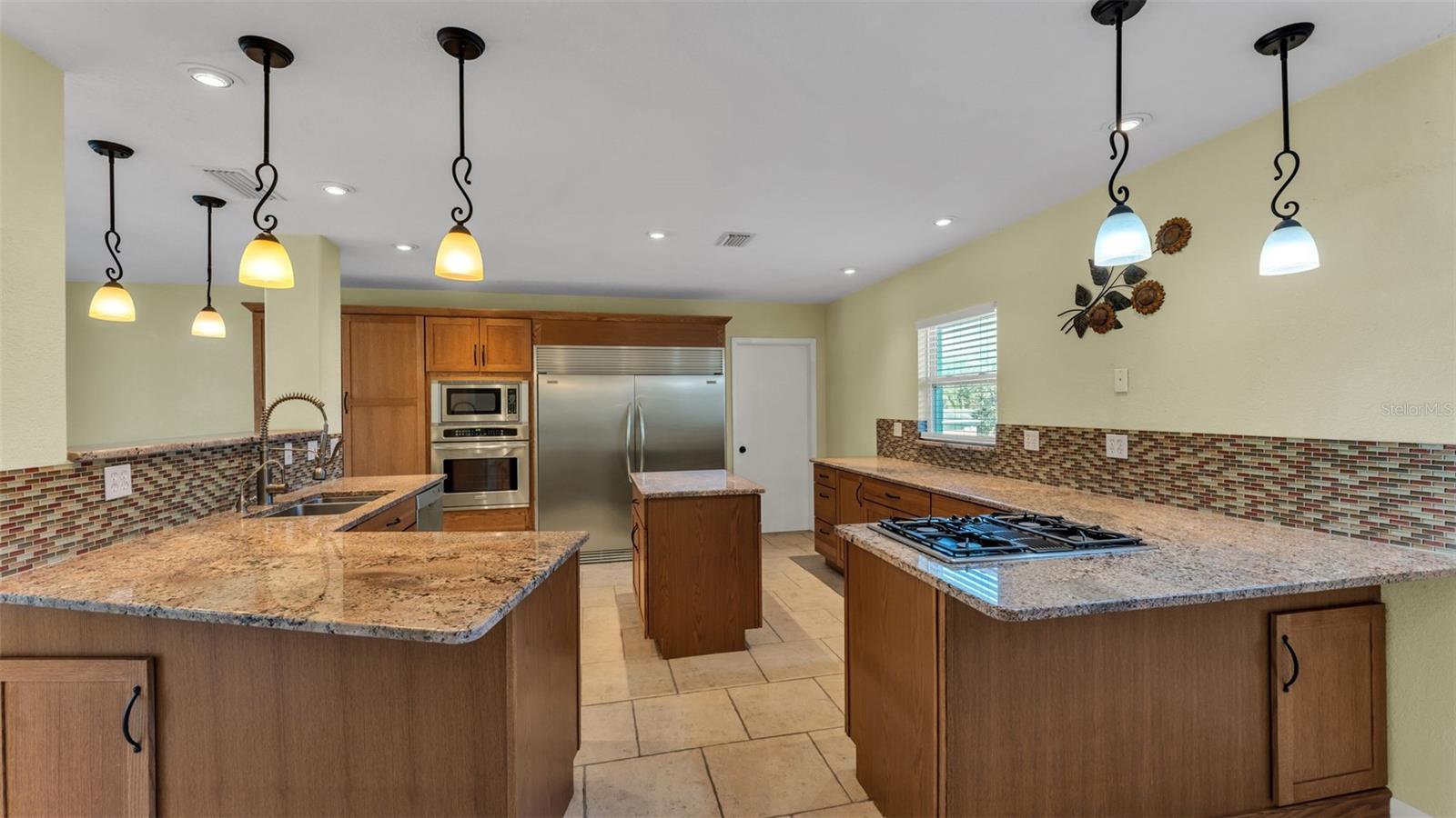 BRANDON LAKES - Residential