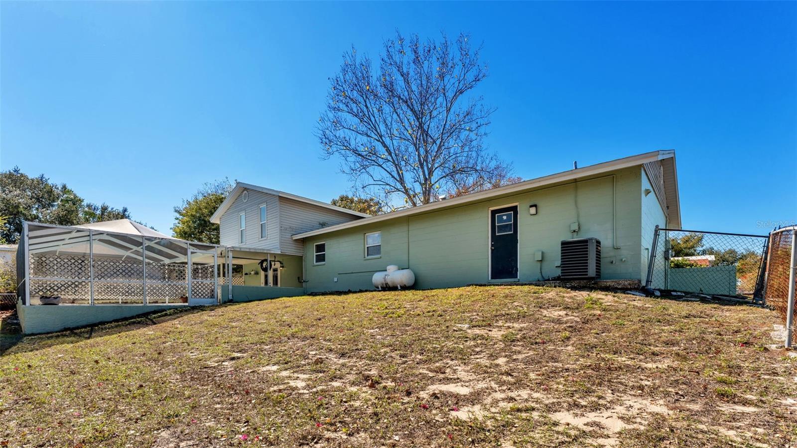 BRANDON LAKES - Residential