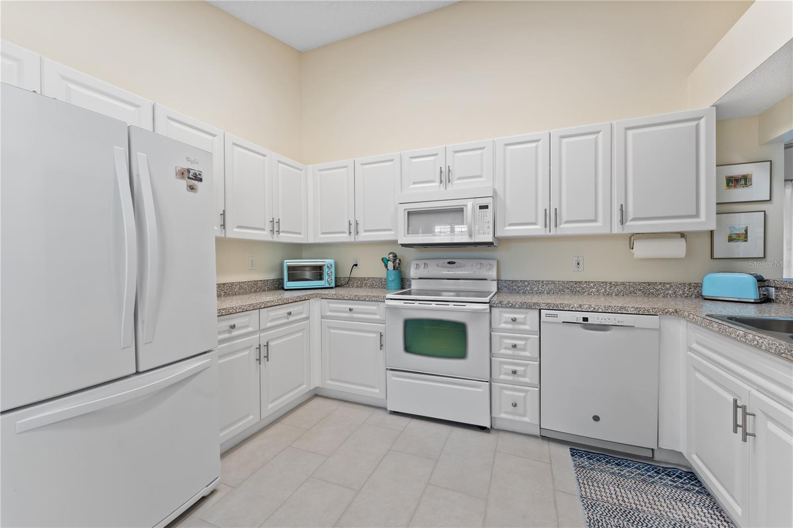 RIVIERA CLUB VILLAGE AT LONGWOOD RUN PH 02 - Residential