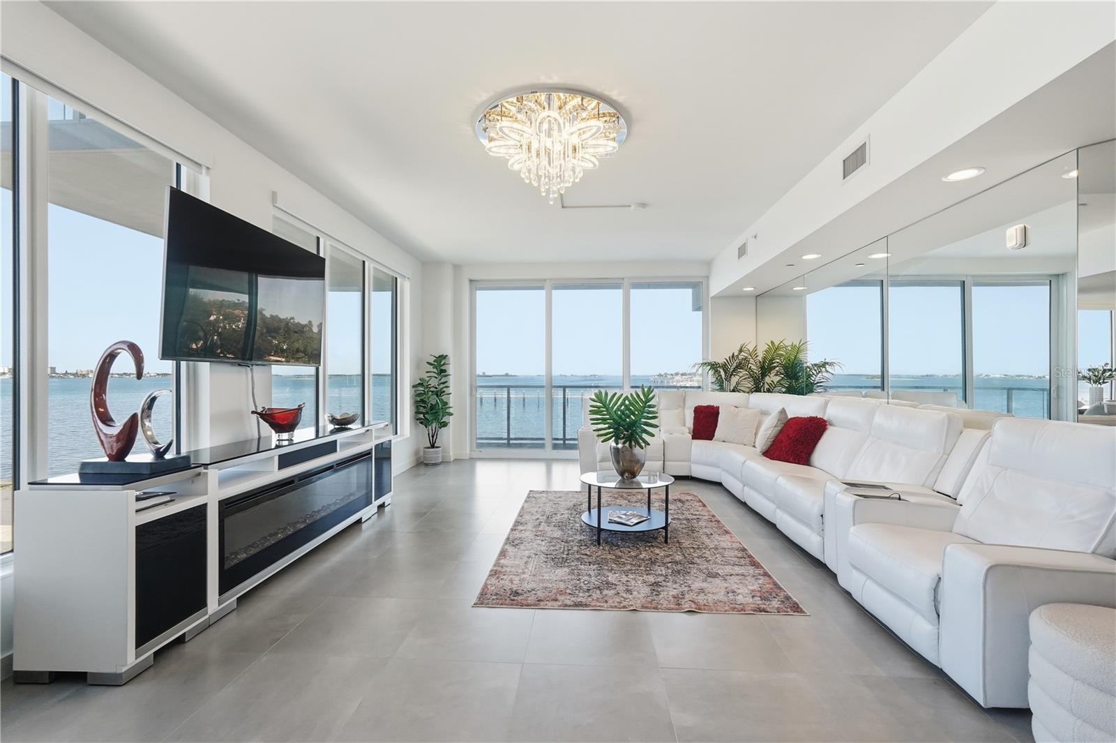 MARINA BAY 880 CONDO - Residential